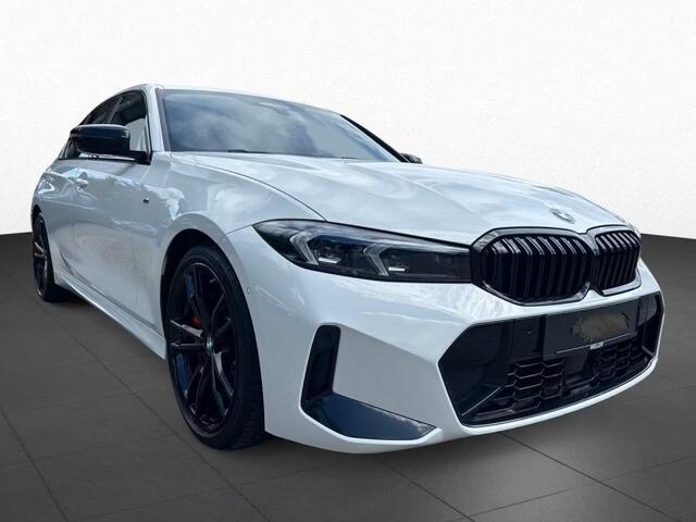 BMW 3-SERIE 330iA M-SPORT Pro ** LED, LC Prof, SCHUIF/KANTEL, ACC, 19-inch LMV, HuD, H&K Sound ** ¤ 21.750,= onder NP - 1e EIG - UNFALLFREI ** ** INFORMEER OOK NAAR ONZE AANTREKKELIJKE FINANCIAL-LEASE TARIEVEN **