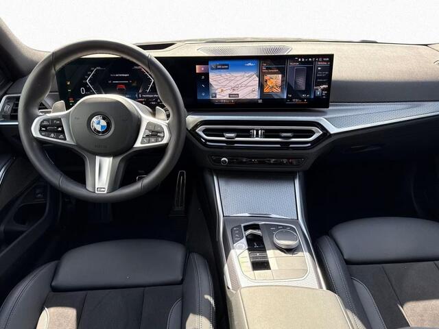 BMW 3-SERIE 330iA M-SPORT Pro ** LED, LC Prof, SCHUIF/KANTEL, ACC, 19-inch LMV, HuD, H&K Sound ** ¤ 22.300,= onder NP - 1e EIG - UNFALLFREI ** ** INFORMEER OOK NAAR ONZE AANTREKKELIJKE FINANCIAL-LEASE TARIEVEN **