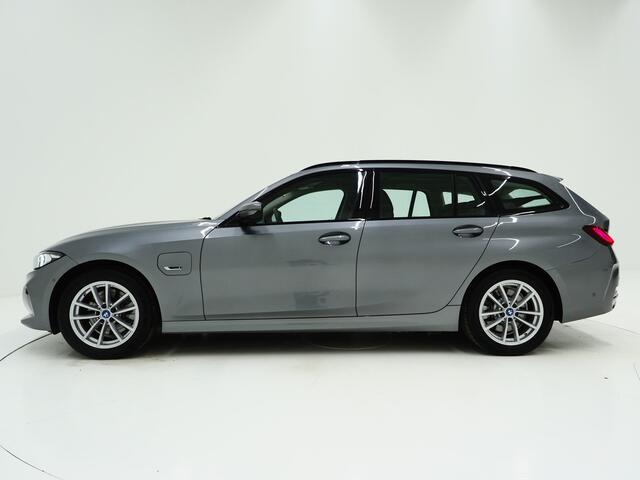 BMW 3-SERIE Touring 320e LCI Shadow Line | Keyless | Camera | BLIS | Widescreen | Carplay | Cruise | DAB | LED