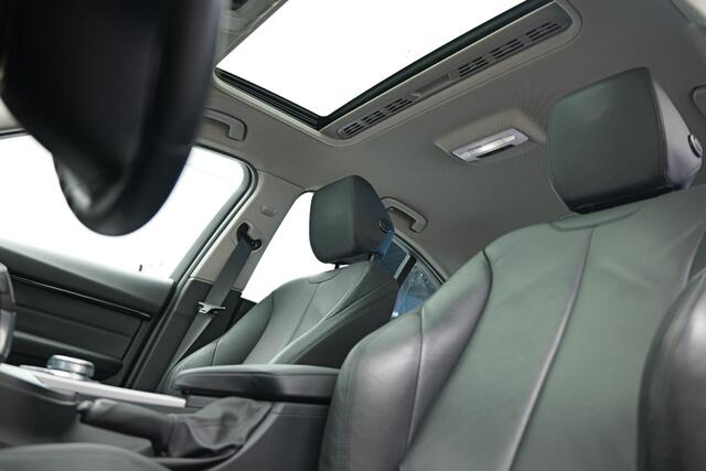 BMW 3-SERIE 330e iPerformance Sport |Schuifdak|Leder|HUD|Navi|