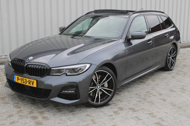 BMW 3-SERIE Touring 330i xDrive M-sport Business Edition Plus | Incl. 12 maanden garantie | Cruise control | Climate control | Apple carplay/Android auto | Schuif/kantel dak | Uitklapbare trekhaak | Stoel/stuurverwarming |