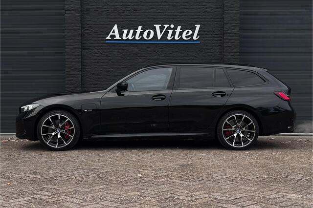 BMW 3-SERIE Touring 330e M-Sport LCI FACELIFT | Memory | Camera | Laserlight | Adaptive Cruise