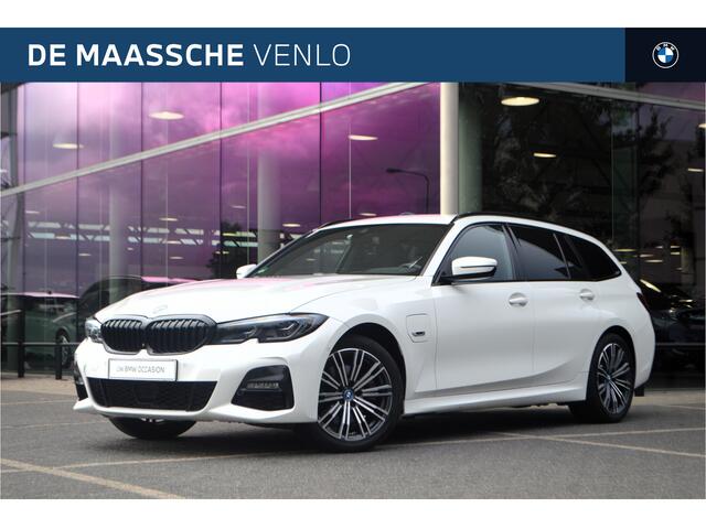 BMW 3-SERIE Touring 320e xDrive High Executive M Sport Automaat / Laserlight / Head-Up display / Comfort Acces / ACC / 18"LM-velgen