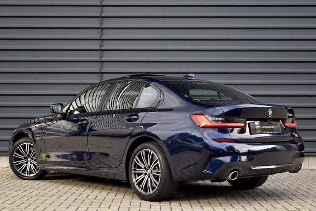 BMW 3-SERIE 330e High Executive M Sport Individual | Schuif/Kanteldak | Laser Light | Memory | Harman/Kardon | Camera | CarPlay |