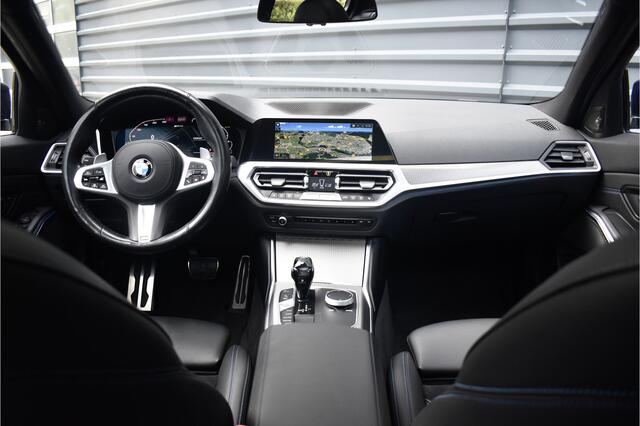 BMW 3-SERIE 330e High Executive M Sport Individual | Schuif/Kanteldak | Laser Light | Memory | Harman/Kardon | Camera | CarPlay |