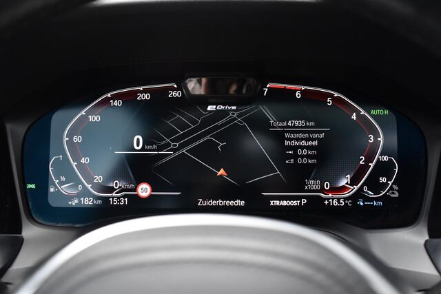 BMW 3-SERIE 330e High Executive M Sport Individual | Schuif/Kanteldak | Laser Light | Memory | Harman/Kardon | Camera | CarPlay |
