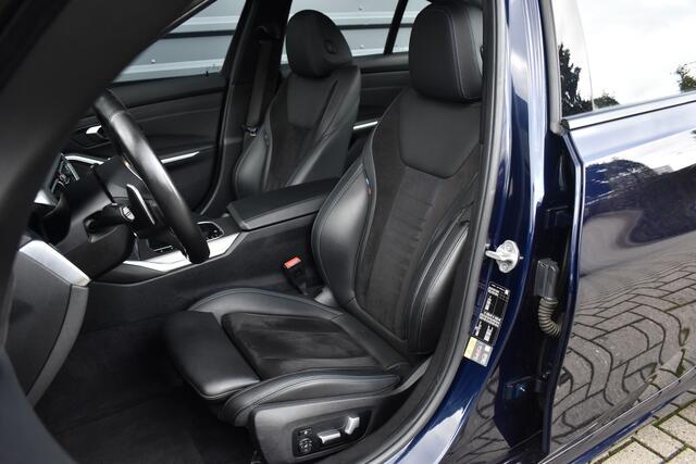 BMW 3-SERIE 330e High Executive M Sport Individual | Schuif/Kanteldak | Laser Light | Memory | Harman/Kardon | Camera | CarPlay |