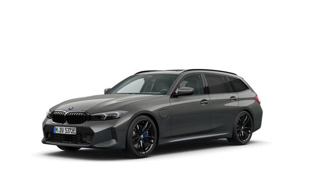 BMW 3-SERIE Touring 330e xDrive M Sport Pro - Trekhaak - Panoramadak - Parking/Driving Assistant - Active Cruise Control - Active Protection - Geluiddempende/Getinte Ruiten - Comfort Access - Harman kardon -