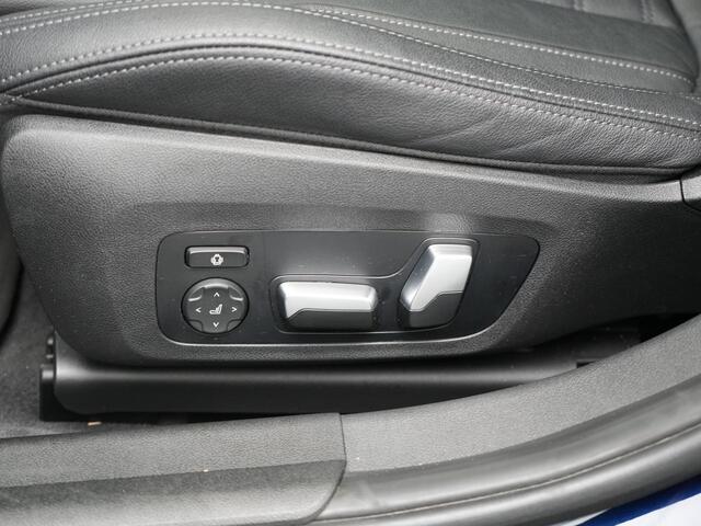 BMW 3-SERIE Touring 330e Luxury Line Plug In Hybrid 293pk Dealer O.H PHEV | Panodak | Adaptive Cruise | 360 Camera | Lederen Sportstoelen Memory & Verwarmd | Harman & Kardon | Apple Carplay | Sfeerverlichting | Blis | Virtual | Navigatie | DAB | 19"L.M |
