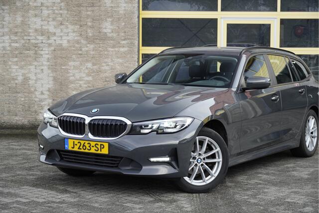 BMW 3-SERIE Touring 318i Automaat! Executive Edition BJ2020 Lmv 17" | Led | Pdc | Navi | Elek. trekhaak | Elek. achterklep | Virtual cockpit | Climate control | Cruise control | Getint glas