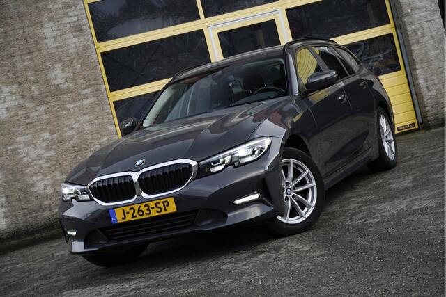 BMW 3-SERIE Touring 318i Automaat! Executive Edition BJ2020 Lmv 17" | Led | Pdc | Navi | Elek. trekhaak | Elek. achterklep | Virtual cockpit | Climate control | Cruise control | Getint glas