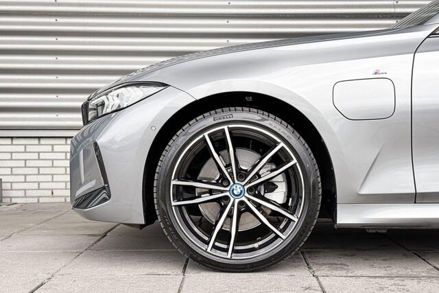 BMW 3-SERIE Touring 320e