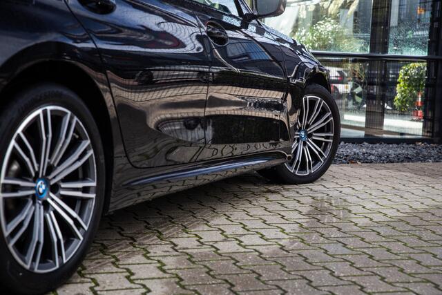 BMW 3-SERIE Touring 330e High Executive M-Sport , Adap. cruise, Stuurverwarming,