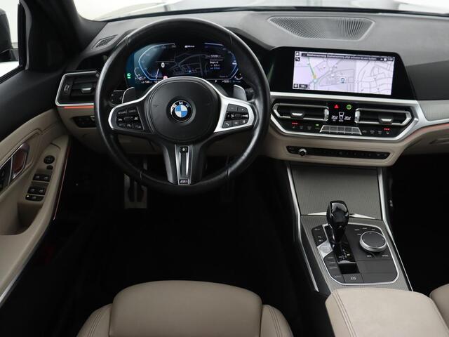 BMW 3-SERIE 320e High Executive | M Sport | Panoramadak | Leder | Adaptive cruise | Laser Light | Stoel & stuurverwarming | Park Assist | Sportstoelen | Carplay | Live Cockpit | 20'' | PHEV | Plug In