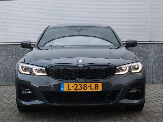 BMW 3-SERIE 330i M-Sport Panorama / Harman Kardon / Laser / Leder / M Performance /