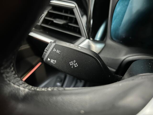 BMW 3-SERIE Touring 320i High Executive