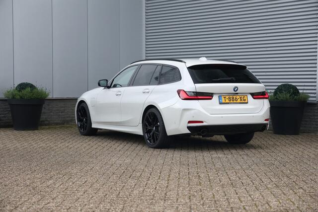 BMW 3-SERIE Touring 320e Executive Sport 204PK NAP|Sportst|Leder|Dealerondh