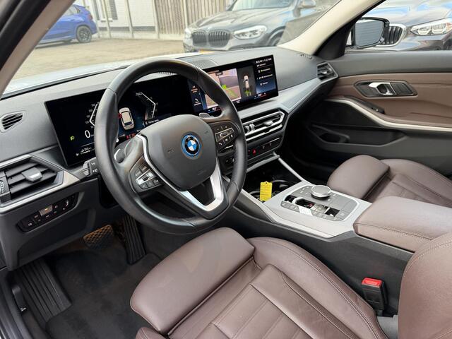 BMW 3-SERIE Touring 320e LCI Org NL 1ste eigenaar Widescreen
