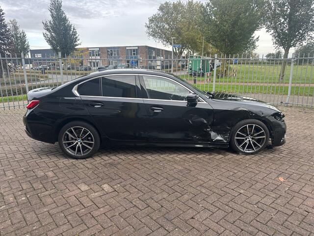 BMW 3-SERIE 320i xDrive High Executive