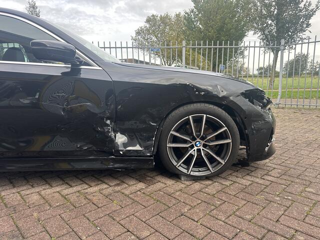 BMW 3-SERIE 320i xDrive High Executive