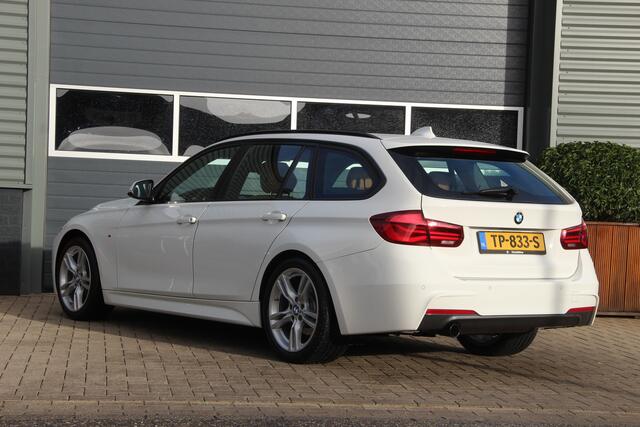 BMW 3-SERIE Touring 318i M Sport Edition | NL Auto | PANO-DAK | HARMAN KARDON | Keyless | Digi-Dash | Navi | BMW ConnectedDrive | Sportstoelen | Stoelverw | ECC | Bluetooth | PDC | AUX-USB | Alarm | Dealer onderhouden | Zeer nette