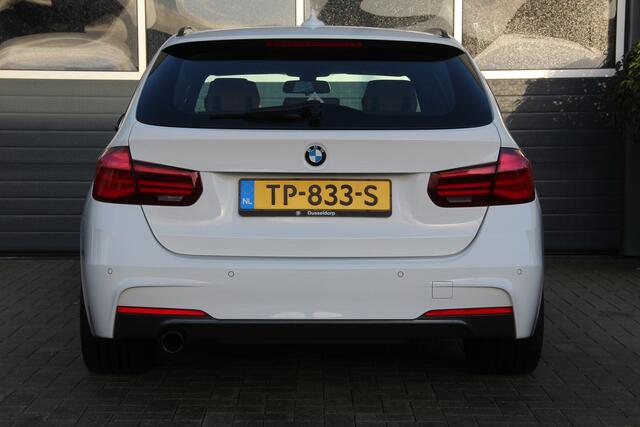 BMW 3-SERIE Touring 318i M Sport Edition | NL Auto | PANO-DAK | HARMAN KARDON | Keyless | Digi-Dash | Navi | BMW ConnectedDrive | Sportstoelen | Stoelverw | ECC | Bluetooth | PDC | AUX-USB | Alarm | Dealer onderhouden | Zeer nette