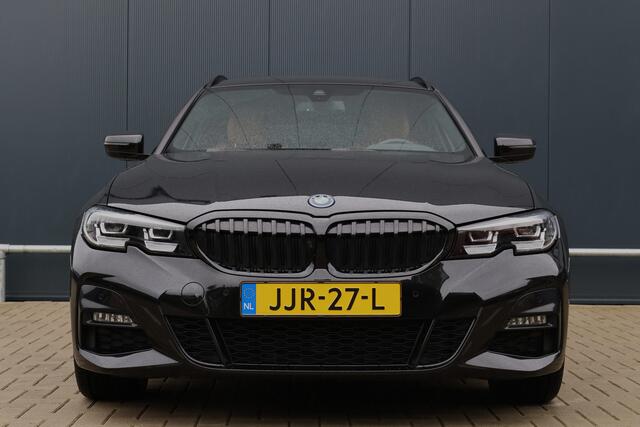 BMW 3-SERIE Touring 320e M-Sport High Executive | Shadow Line | Stoelverwarming | Leer | Carplay | Dealer Onderhouden | M-pakket