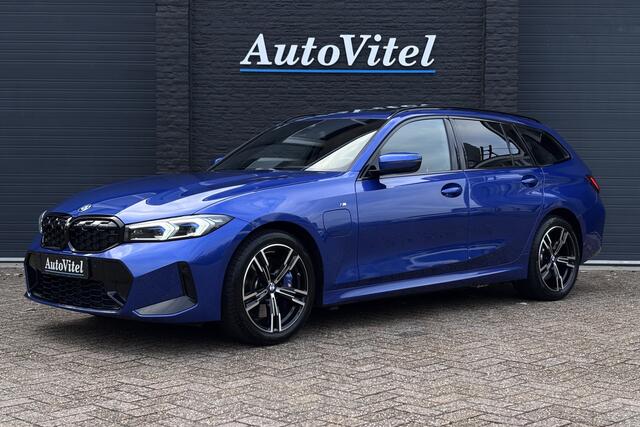 BMW 3-SERIE Touring 330e M-Sport | 19,5 kWh | Panodak | Head-Up | Memory | Trekhaak | 360° Camera | Fabrieksgarantie