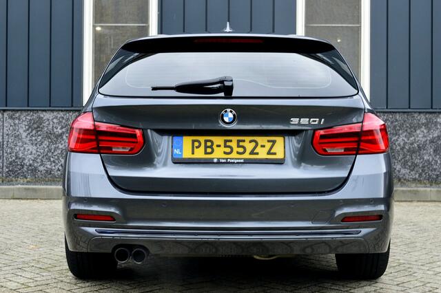 BMW 3-SERIE Touring 320i Sport-Line Rijklaarprijs-Garantie Trekhaak Leder Navigatie Airco Sport Interieur