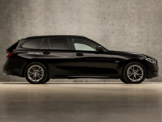 BMW 3-SERIE Touring 320e High Executive 204Pk Automaat (APPLE CARPLAY, GROOT NAVI, COGNAC LEDER, TREKHAAK ELEKTRISCH, STOELVERWARMING, SPORTSTOELEN, CAMERA, GETINT GLAS, ELEK ACHTERKLEP, NIEUWSTAAT)