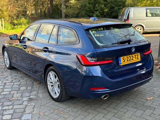 BMW 3-SERIE 318 i Touring autom nw model ecc,curvedscreen,navi,lmv,led,pdc,carplay