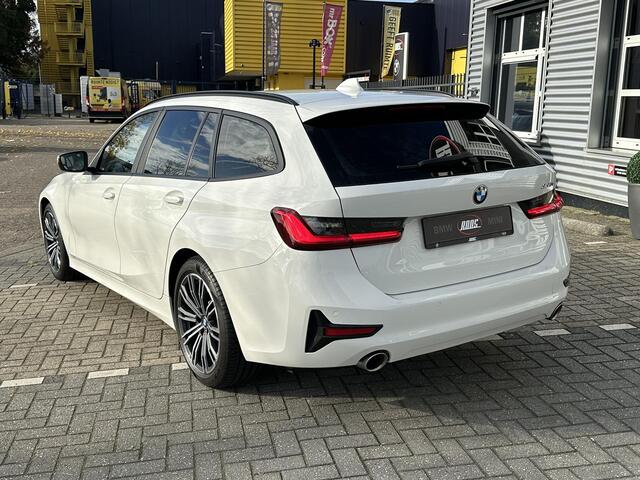 BMW 3-SERIE Touring 330i High Executive Edition