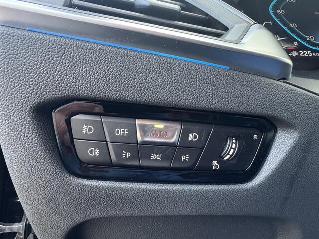 BMW 3-SERIE Touring 320e Business Edition Plus Sportleer/CarPlay/Laser