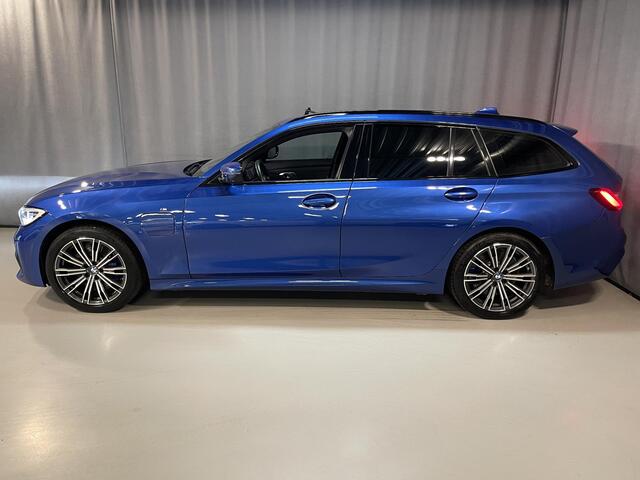 BMW 3-SERIE Touring 330e High Executive M Sport 18"/Panoramadak/Laser LED/Harman Kardon/Keyless/Head-up/360 camera/Dodehoek/Adaptieve cruise/Stoel + stuurverwarming/Adaptief M onderstel