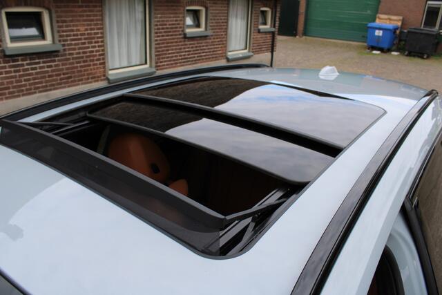 BMW 3-SERIE Touring 330e PANO LED LEER VOLLL M-SPORT M-PAKKET 17000KM!!!