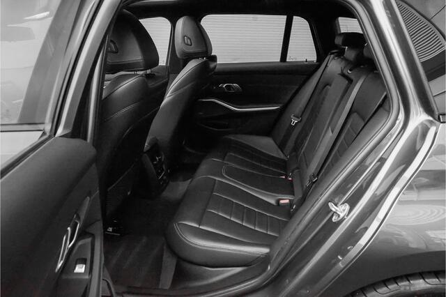 BMW 3-SERIE Touring 330i M-Sport Pano Leder H/K Trekhaak 19"