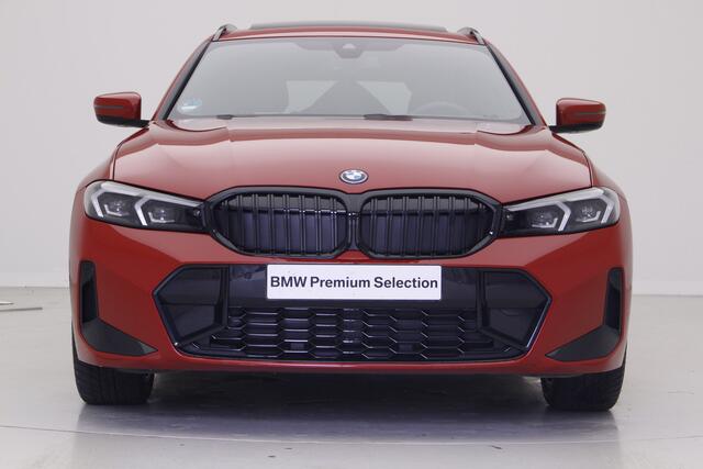 BMW 3-SERIE Touring 330e xDrive M-Sport Pro | Panorama | Memory stoelen | Camera | Hifi |