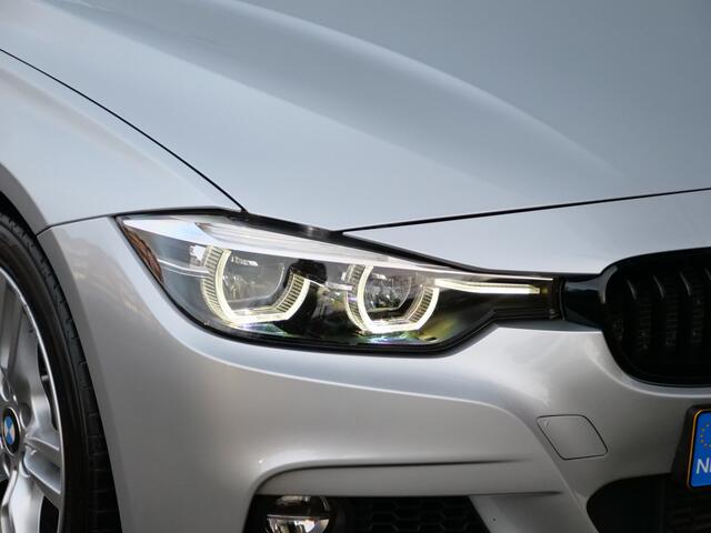 BMW 3-SERIE Touring 318i M Sport Corporate Lease 136 Pk Automaat Navigatie / Leer / Camera / PDC