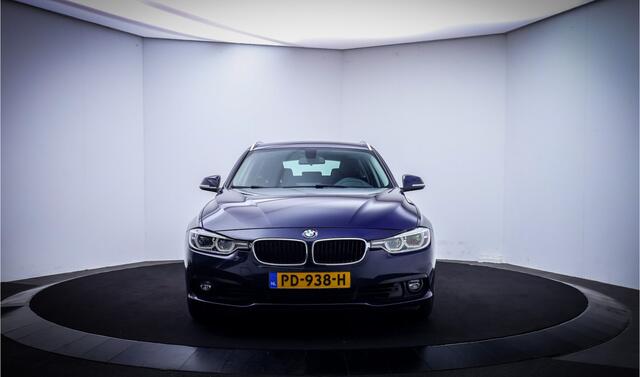 BMW 3-SERIE Touring 318i Executive NAVI | CLIMA | ELEK. KLEP | LED | CRUISE | LMV | PDC
