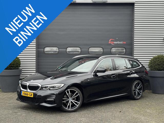 BMW 3-SERIE Touring 320i High Executive M-Sport | Camera | Navigatie | DAB | 19 Inch Lichtmetalen Velgen | Lederen Bekleding |