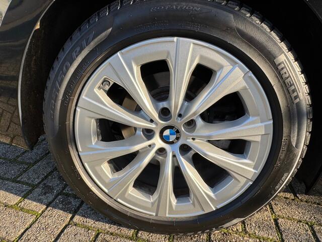 BMW 3-SERIE 318I Touring Autom. Business Edit. + Leder + Led + Navi + D-glas
