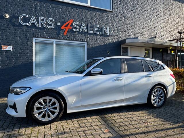 BMW 3-SERIE 318I Touring Autom. Business Edit. + Camera + Led + Navi + D-glas