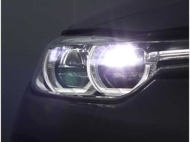 BMW 3-SERIE 318i Sport High Executive | Parkeercamera | LED | Org. Nederlands