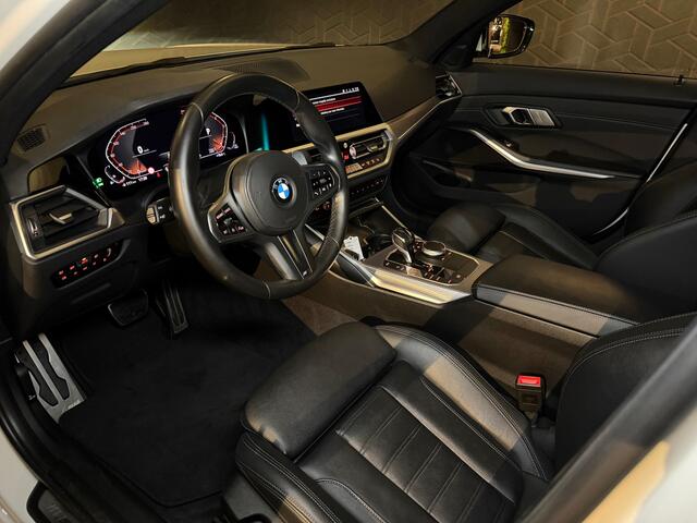 BMW 3-SERIE 318i High Exe Edition | M-performance | Leder | CarPlay