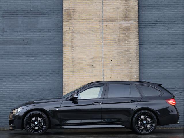 BMW 3-SERIE Touring 318i M Sport Automaat | Navi | LED | Shadow Line | Cognac Leder | Org. NL |