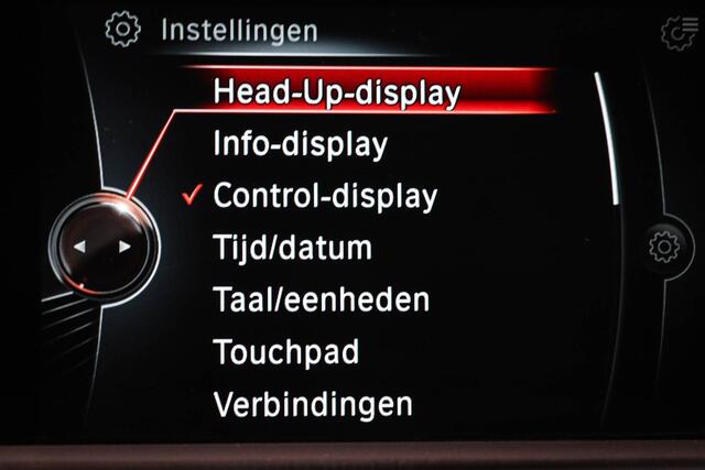 BMW 3-SERIE Touring 318i High Executive Sport | LEDER | ADAPTIVE LED | HEAD UP |