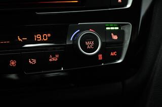 bmw-3-serie-touring-318i-high-execu