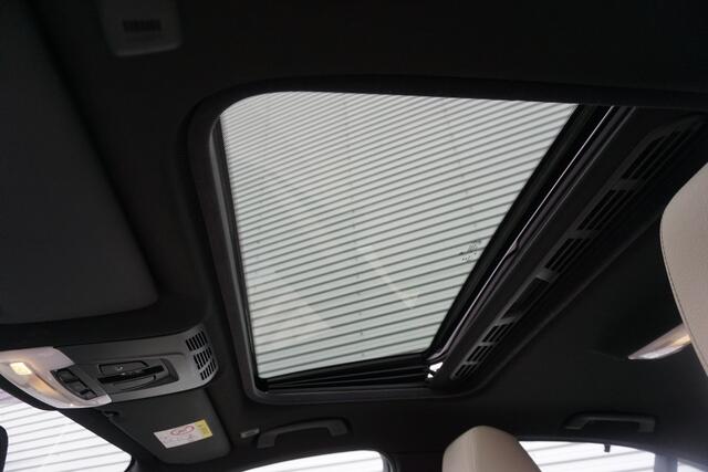 BMW 3-SERIE 330e High Executive Navi / Leder / Cruise contole / Led / Lm velgen