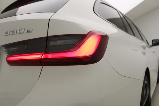 BMW 3-SERIE Touring 330e xDrive | M-Sport | Panorama | Elek. Stoelverst. | HiFi Adapt. Led | Camera |