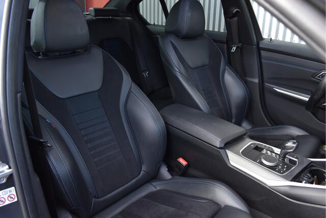BMW 3-SERIE 330i M-sport Executive Edition M performance, Panorama, Head up, 20 inch, Carplay, NL-auto!